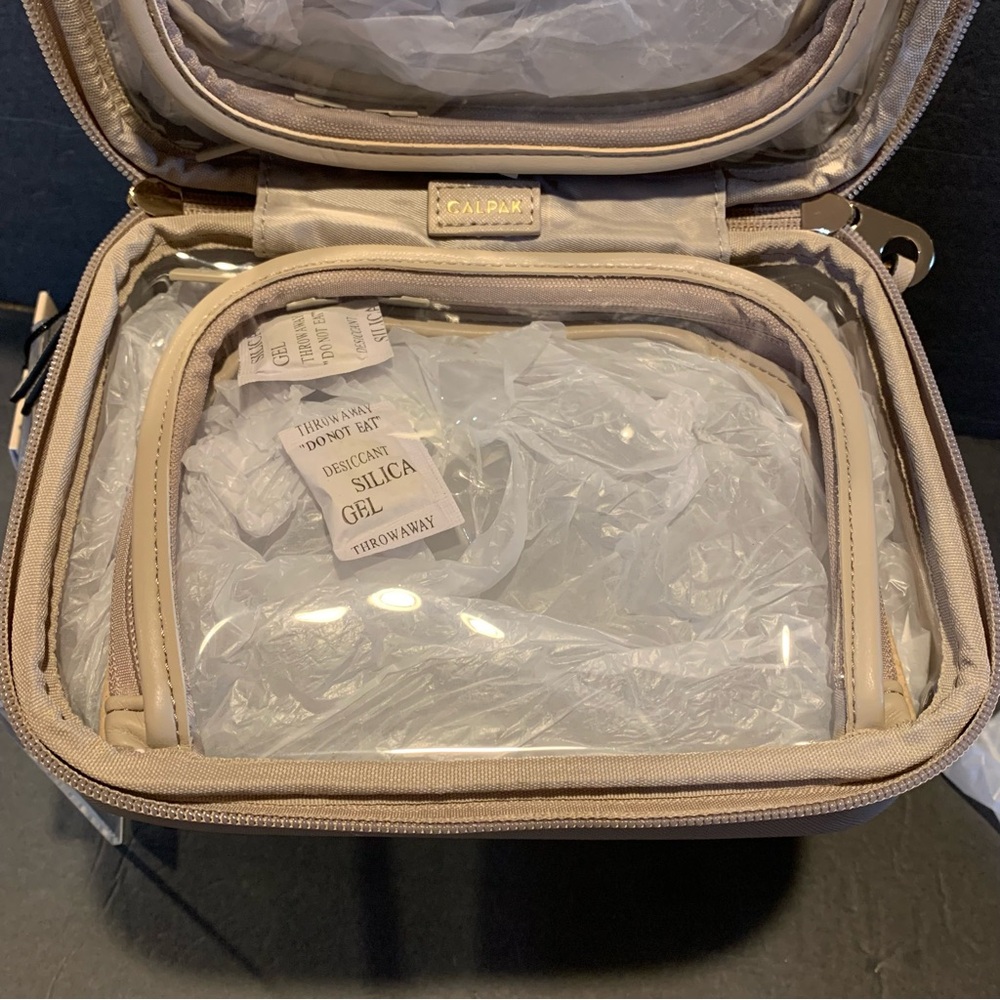 CALPACK NWT Mini Clear Cosmetic Zippered Travel  Case. Stone. - Picture 5 of 12